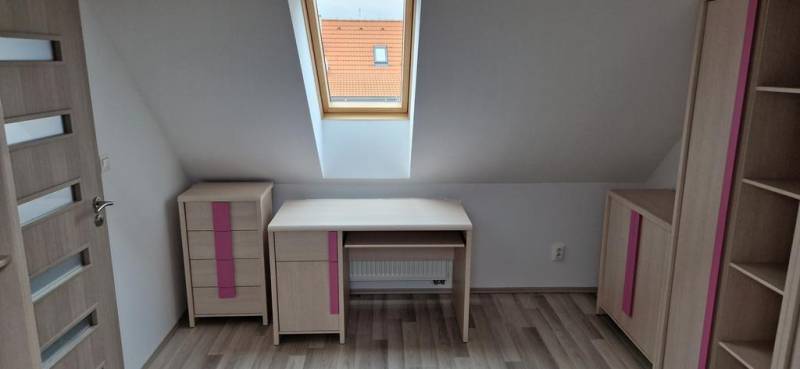 Rent Three bedroom apartment, Three bedroom apartment, Pekníkova, Pezi