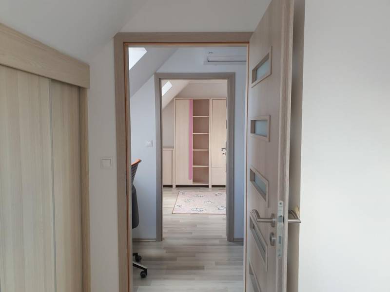 Rent Three bedroom apartment, Three bedroom apartment, Pekníkova, Pezi