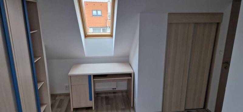 Rent Three bedroom apartment, Three bedroom apartment, Pekníkova, Pezi