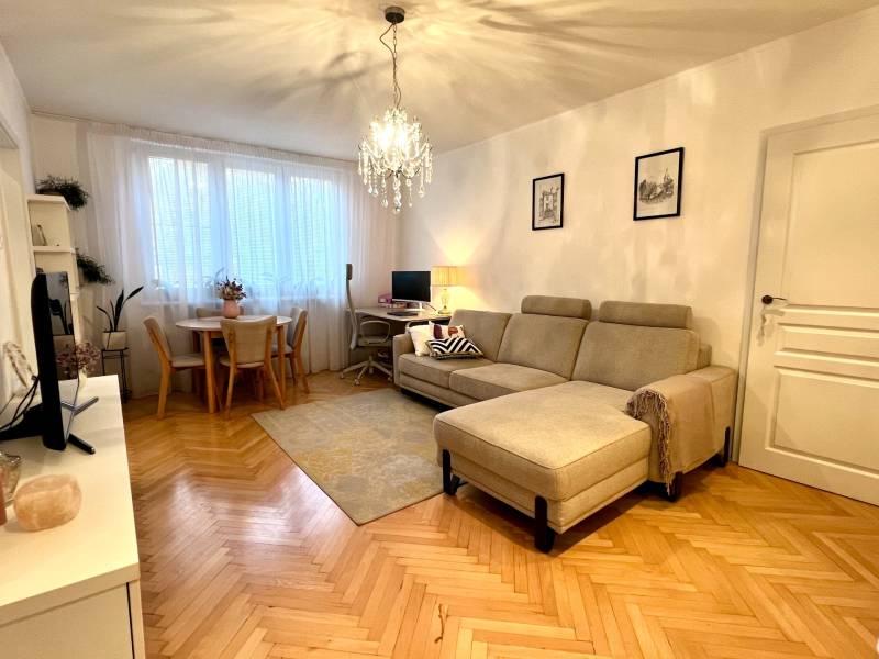 Renovated 2-Room Apartment with Balcony near Račianske Mýto