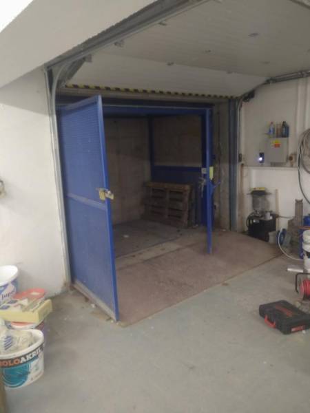 Rent Storehouses and Workshops, Storehouses and Workshops, Poľná, Sene