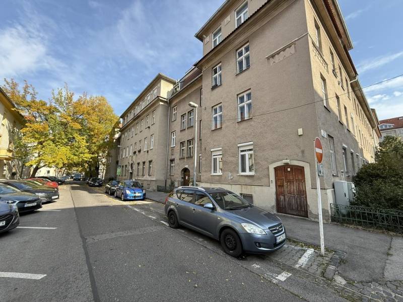 Rent Studio, Studio, Mestská, Bratislava - Nové Mesto, Slovakia