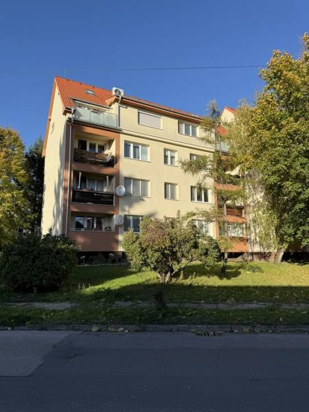 Sale Three bedroom apartment, Three bedroom apartment, Pekníkova, Pezi