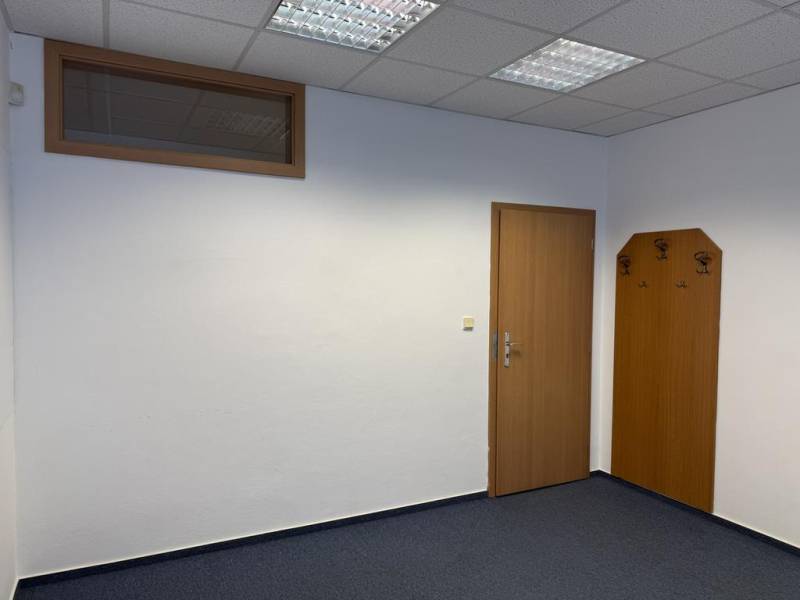 Rent Offices, Offices, Nádražná, Senec, Slovakia
