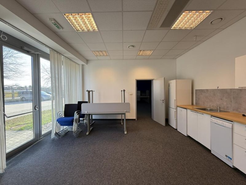 Rent Offices, Offices, Nádražná, Senec, Slovakia